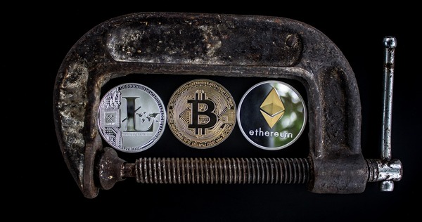 Digital cryptocurrency network visualization representing Monero exchange privacy layers